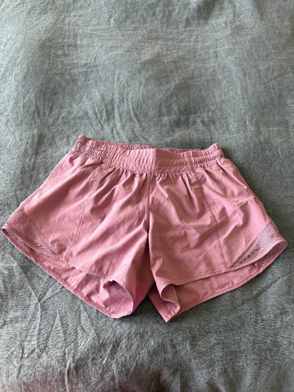 Lululemon Hotty Hot Low-Rise Lined Shorts Long (4”)